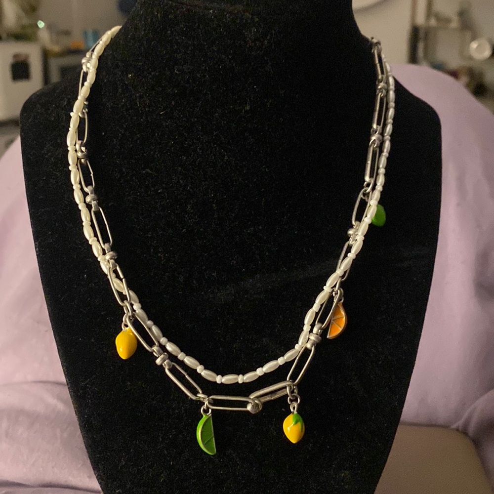 NWT!!! FREE PEOPLE AMALI NECKLACE LEMON
LIME ORANGE FAUX PEARLS!! WOW!